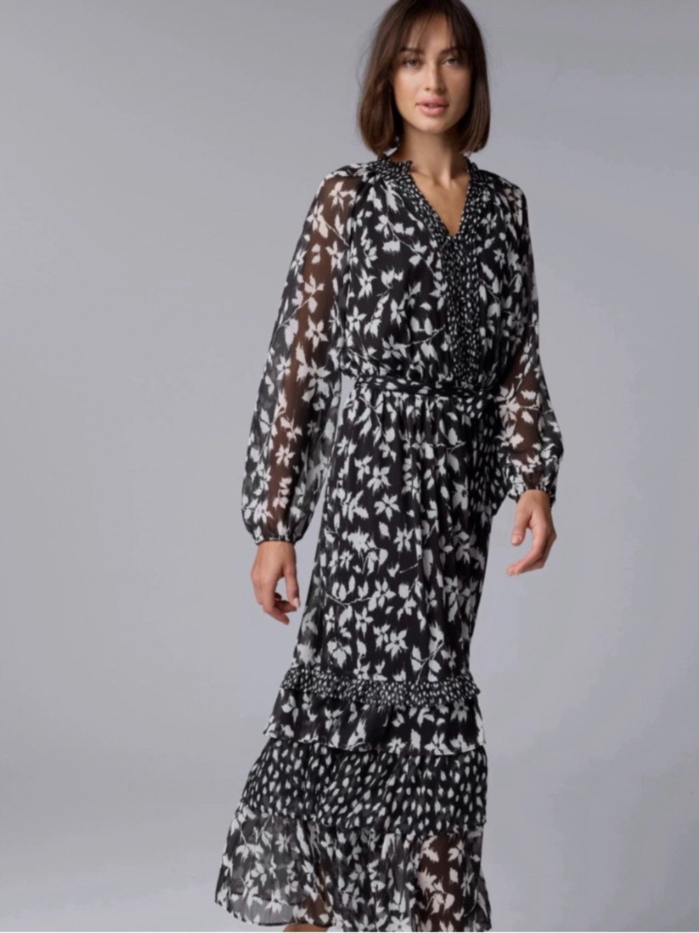 Simply Vera Wang Black & White Floral Tiered Long Sleeve Dress